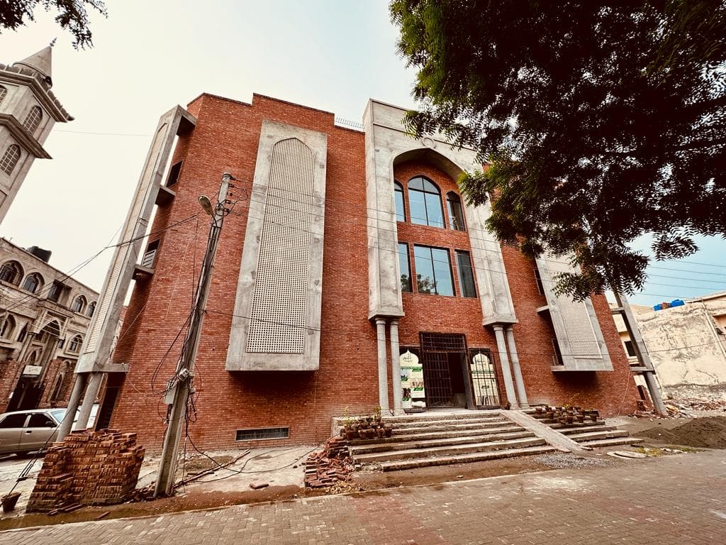 Bait Un Noor Mosque - Image 2