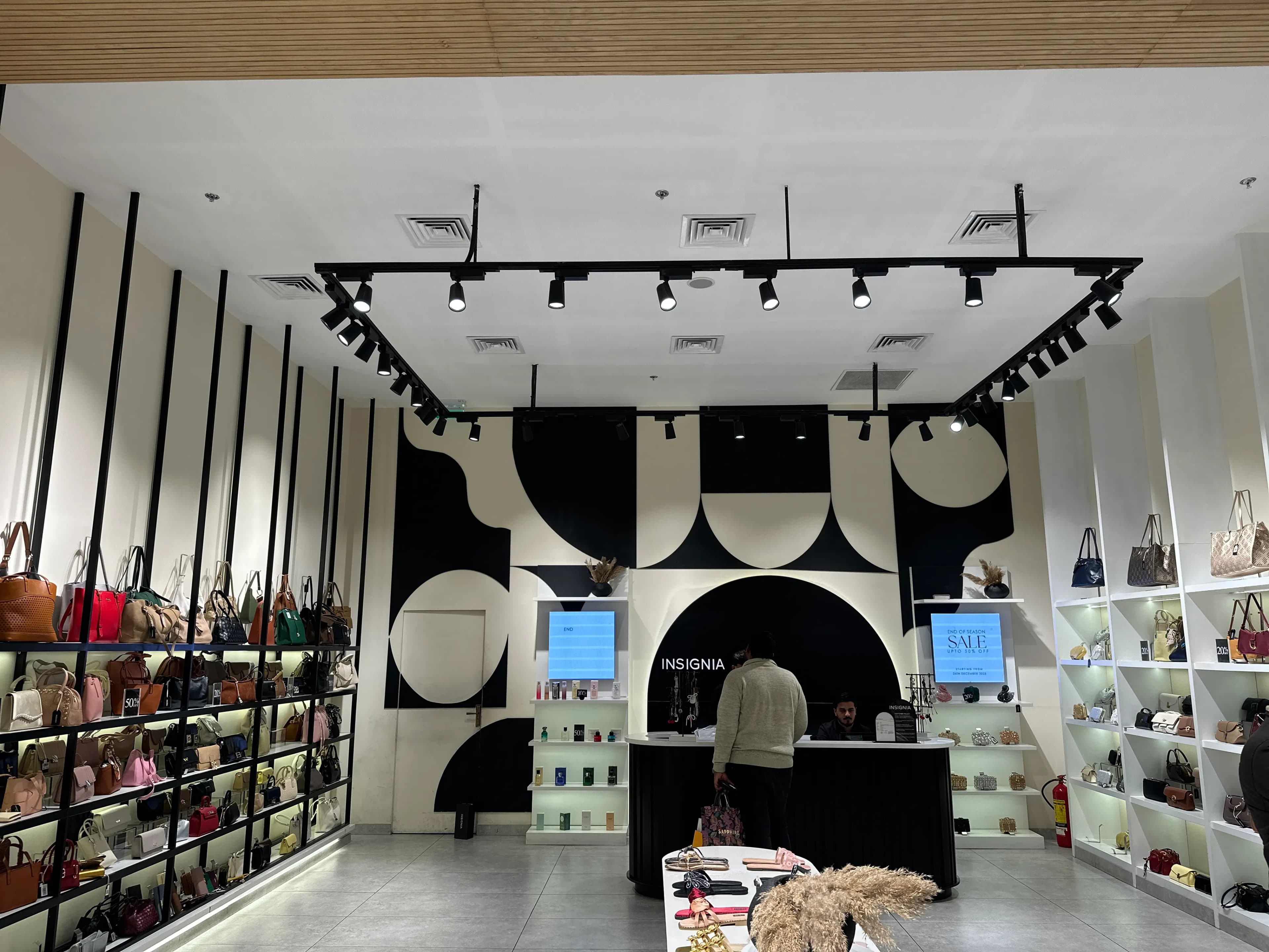 Insignia Store Fitout - Image 6