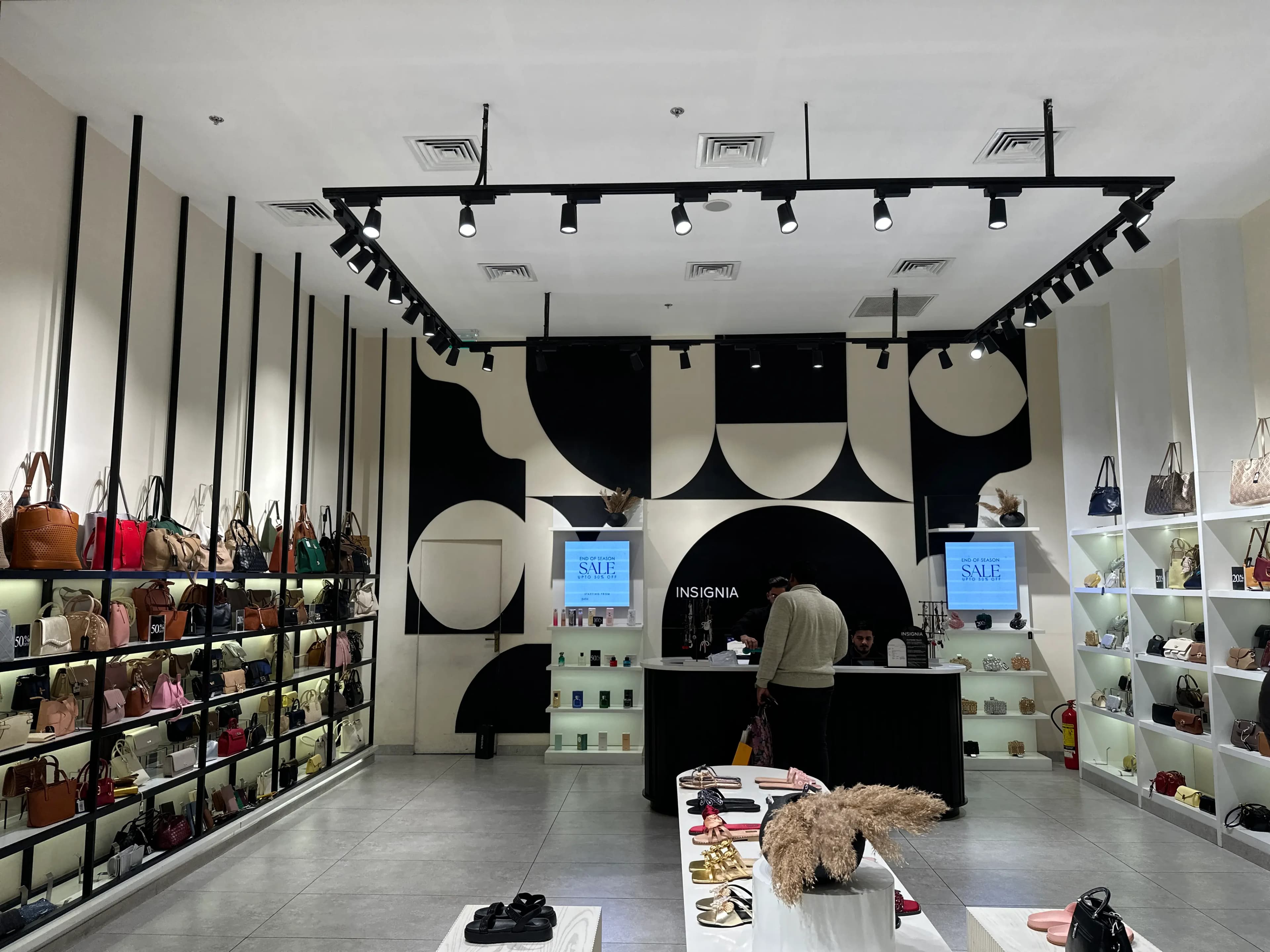 Insignia Store Fitout - Image 7