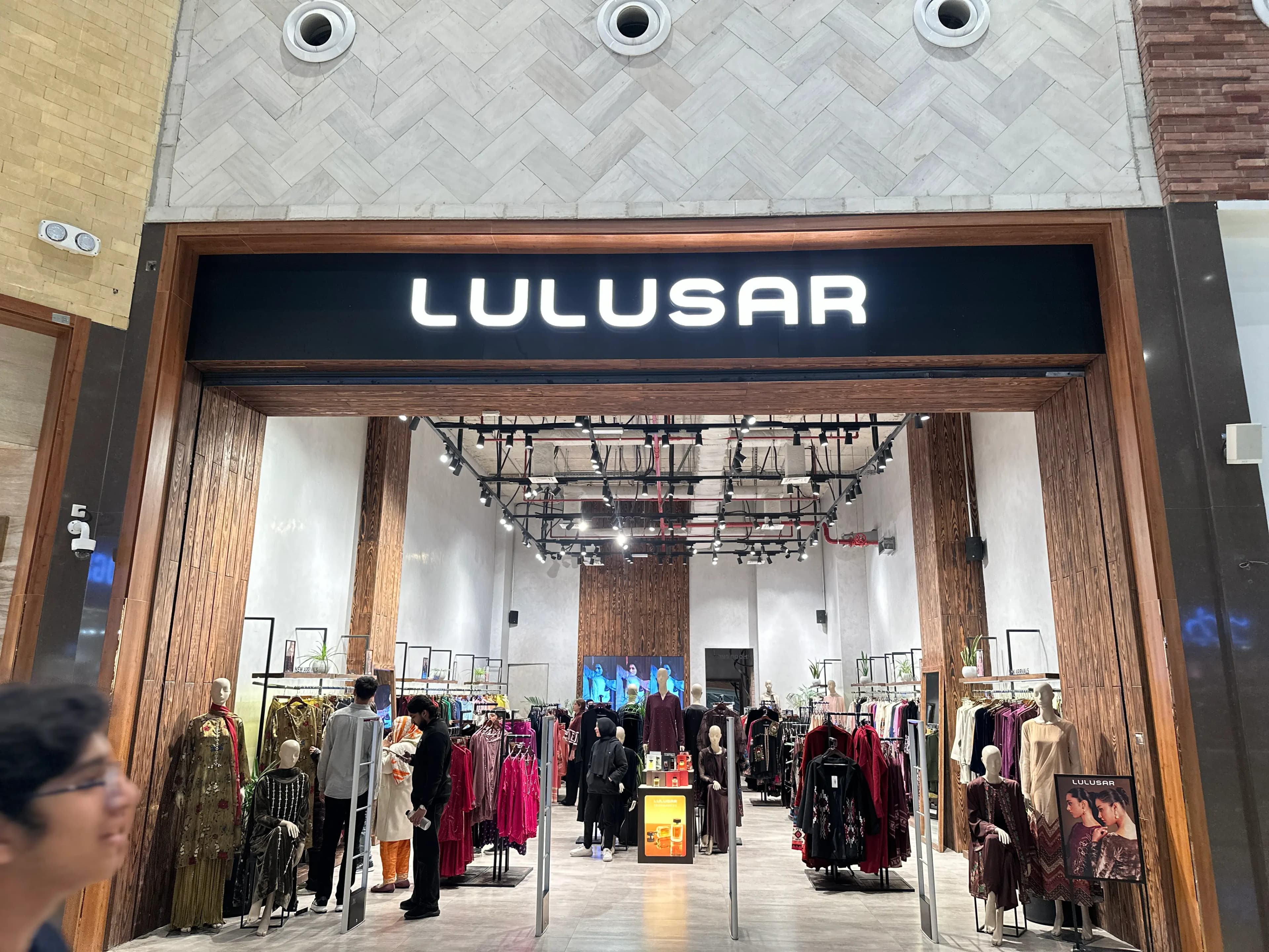 Lulusar Fashion Store