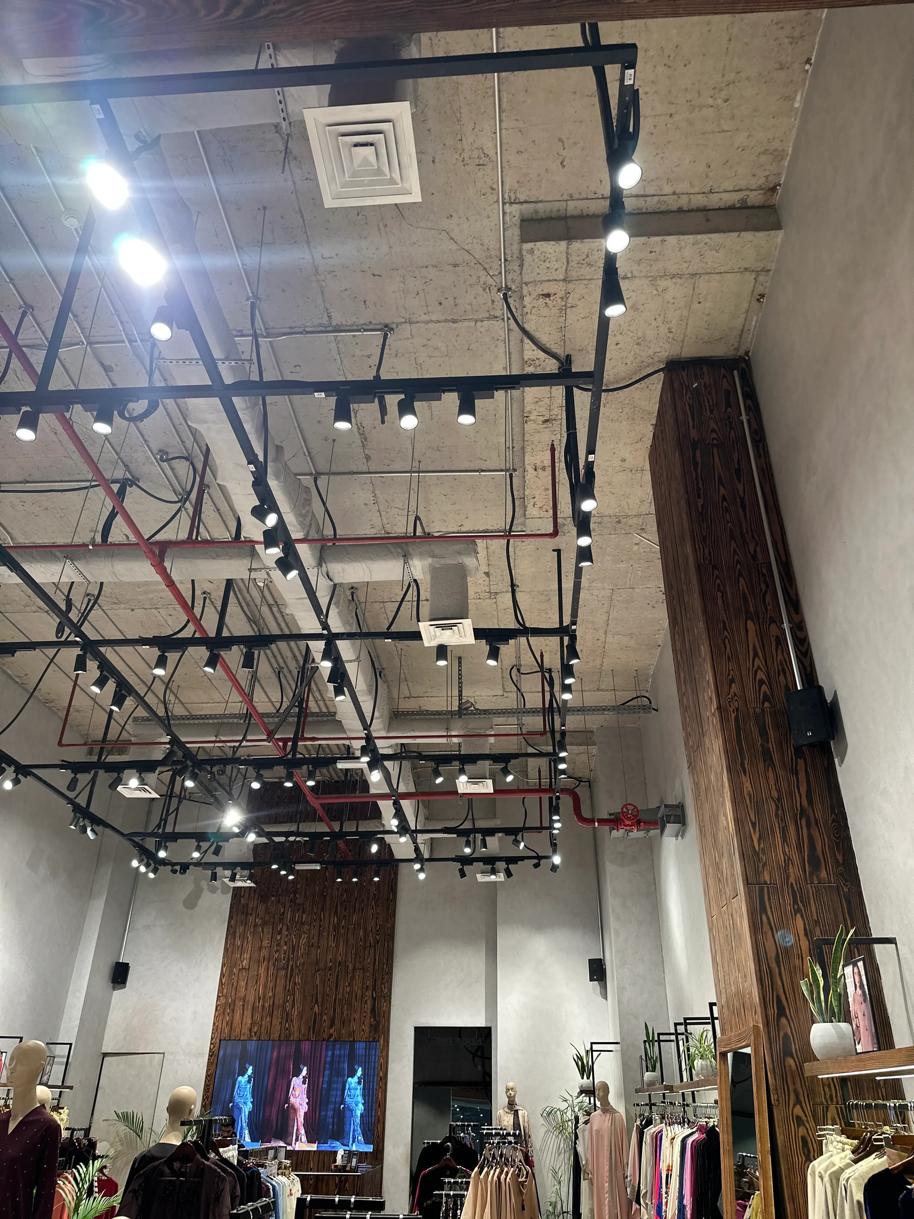 Lulusar Fashion Store - Image 3